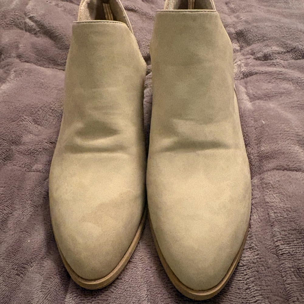 Women’s Tan Suede Ankle Boots